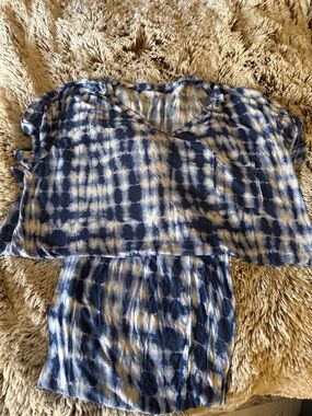 Koolaburra Navy and White Tie-Dye short sleeve and pant pjs